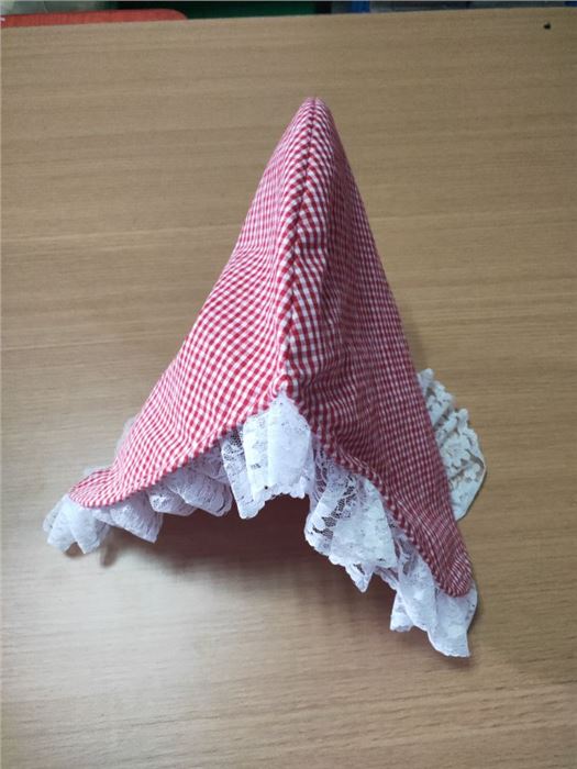 RED WHITE CHECKERED BAVARIAN HAT