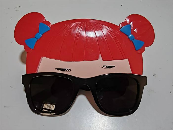 GIRL GLASSES