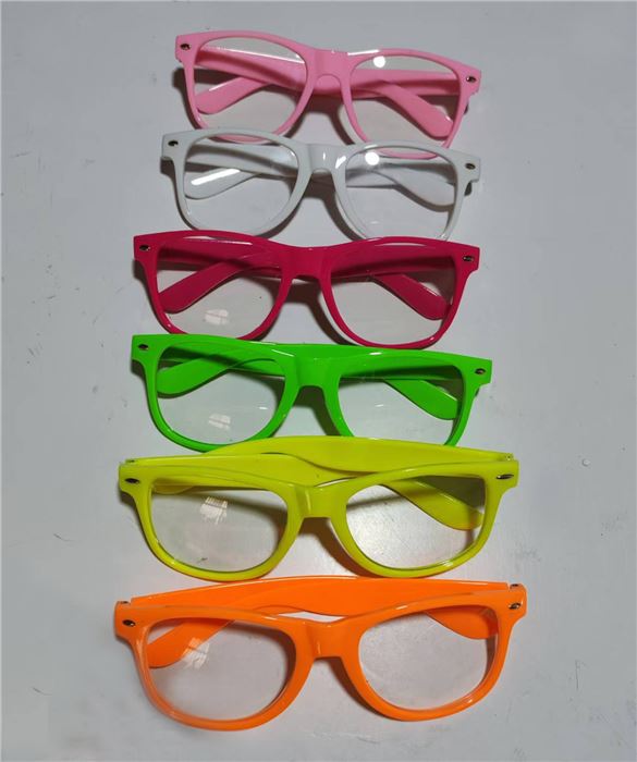 glasses with transparent lenses