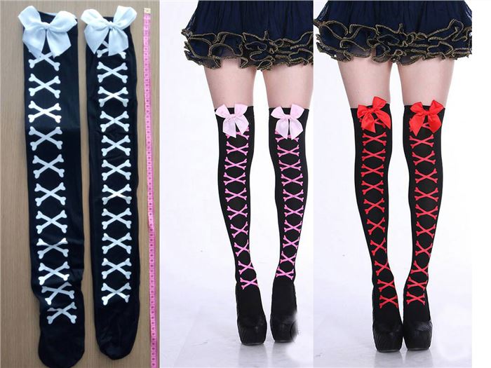 SMALL BONE WITH BOWTIE SOCKS,